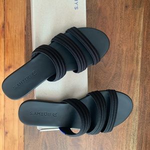 Brand New Rothy’s Sandals